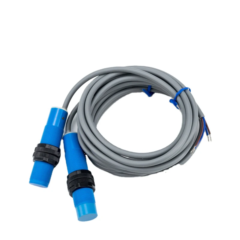 Luoshida Multiple Output Options IP67 Standard Thread Dia 18mm Automation DC 3wires Capacitive Sensor with 2 Meters PVC Cable