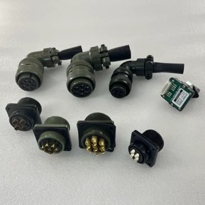 Clasp Connectors Servo Motor Aviation Waterproof Plug and Socket Connectors Bayonet Fiber Optic Connector for Fanuc Mitsubishi