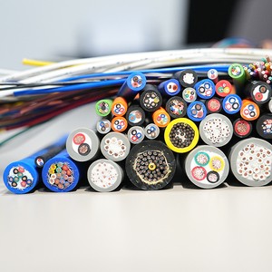 Trvv Flexible Control Cable Wire Waterproof & Wear-Resistant 2 3 4 5 40 Core Twisted Robot Tank Chain Automation Equipment