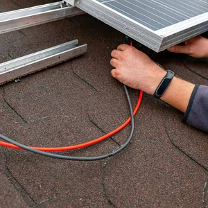 Wholesale Halogen Free HuaCable XLPE Double Insulated Red and Black Single Core Solar Cable PV1-F 1.5mm 4mm Pv Cable 6mm