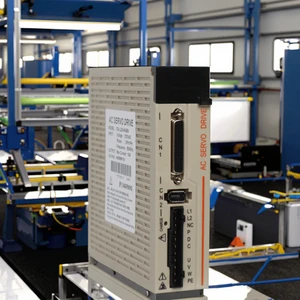 TONGHANG C30-L20A-RABN 220V 3000RPM AC Servo Drive Modbus/CANopen Compatible IP65 Built-in Resistance Absolute Motor Drivers