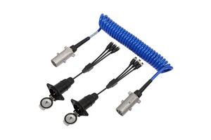 7-Pin Blue PVC Trailer Coil Cable Set for Effortless 3-Channel Camera Display Connectivity Enhanced Visibility Towing Vehicle