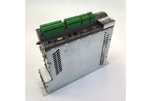 MAX-4/11/03/032/04/0/0/00 MAX-4/11/03/016/08/1/1/00 Brand New In Box Servo Drive Free Shipping