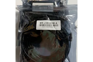 High-quality New Material Servo Motor M-itsuish- Optical Fiber Cable MR-J3BUS5M-A in Stock