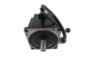 R88M-K3K020-S2 Original Servo Motor for Cable in Warehouse
