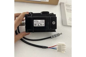 SGMJV-04ADE6S Yaskawa AC Servo Motor Original for CNC Automation Machine