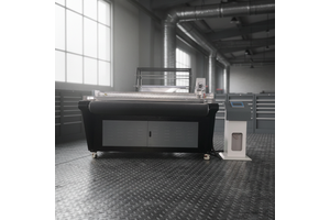 CE CNC Oscillating Knife Cloth Cutting Machines With Ccd Camera Vibration Knife for Cloth Fabric