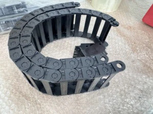 Hot Sale Industrial Tool Germany Igus Nylon Cable Drag Chains Flexible CNC Routers Plastic Energy Chain Carrier System Cables