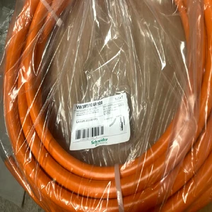 VW3M5104R100 power cable between motor BSH and servodriv