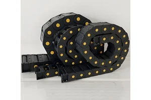 Nylon Flexible Drag Chain with Bridge-Type Fully Enclosed Plastic for Engineering Cable Protection