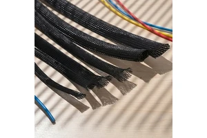 PET Expandable Durable Electric Spiral Wrapping Wire Cable Sleeving Protector Sleeve Polyester+Nylon Material 220V Rated Voltage