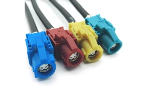 Dacar535 4-Core HSD Female Cable Mount Connector for USB Wire Vehicle Transmission Screens