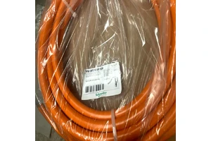 VW3M5104R100 power cable between motor BSH and servodriv
