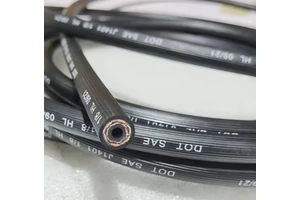 SAE J1401 6mm 1/4" Tensile Steel Wire Braid Hydraulic Oil Rubber Brake Hose and Assembly Part End for Soft Car Automotive