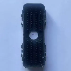 Car ECU 80 Pin Power Connector Auto Male Plug 12V 20A IP67 Rectangle PBT Housing Nickel-Plated Copper Wire Connections