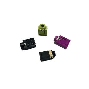 PJ-325C 3.5mm Audio Video Adapter 5pin Female Connector 7P Copper Pin Black Green Red ABS Nylon Headphone Jack IP20 Rectangle