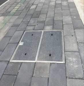 Stainless Steel 304/316 Invisible Heavy Duty Outdoor Recess Manhole Cover with 500x500mm Clear Opening