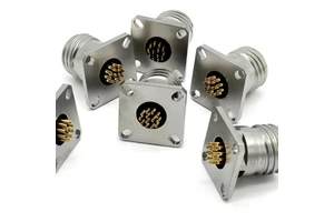 D38999/20NB35PN High Performance UHF Coaxial Connector Flange Mount Female