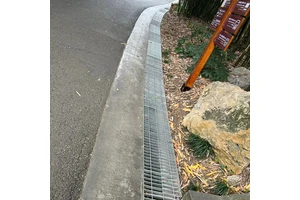 Outdoor Security Road Storm Drainage Hot Dip Galvanized Heavy Duty Steel Slot Drain Box Trench Water Drains Channel Grates
