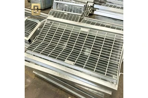 Heavy Duty Hot-dip Galvanized Steel Grating Trench Covers For Urban Stormwater Drainage Systems