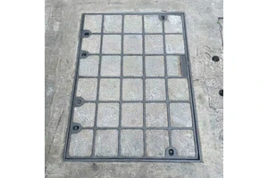 High Quality 800*900 Cast Iron Manhole Covers for Rainproof and Settlement Prevention in Municipal Roads and Garages