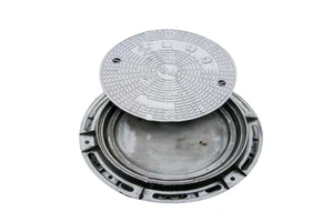 Custom Waterproof Cast Iron Manhole Cover Standard Manhole Cover Size