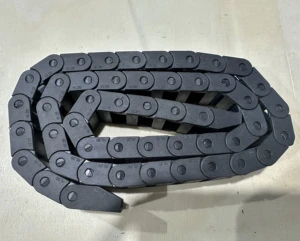 Factory Direct-sale And Wholesale Price 10 * 20 Small Size Black Plastic Cable Support Chain