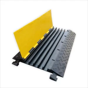 3 Channel Heavy Duty Recycled Rubber Cable Protector Speed Bump For Driveway And Ramp Pressure-resistant Movable