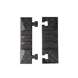 Modular Design Non-Conductive Interlocking Build Rubber Guard End Section Cap 3 Channel Traffic Line Cable Protector