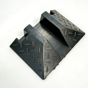 Heavy Duty Replacement End Cap Cable Protector Ramp with Recycled Rubber Material Speed Bump