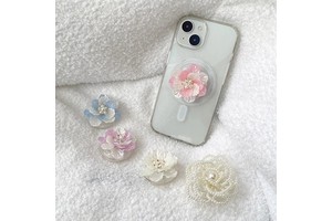 Hot-selling 3D White Colored pink Multi-petal Flower-shaped Pearl Mobile Phone Stand Bracket