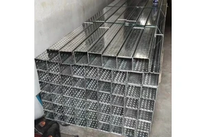 Xmh Xmh121 Galvanized Stainless Steel Aluminum Alloy 200*100 Fireproof Spray Plastic Cable Tray