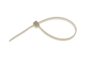 100 units of natural color nylon cable ties 2.5x80mm.
