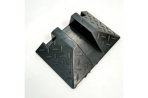 Heavy Duty Replacement End Cap Cable Protector Ramp with Recycled Rubber Material Speed Bump