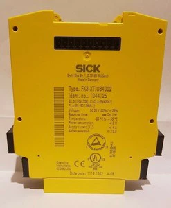 Brand New 1PC New FX3XTIO84002 FX3XTIO84002 Safety IO Module Expedited for PLC