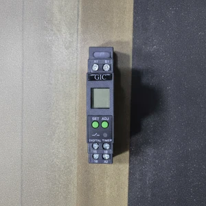 Mechanical Digital Timer VODDTS GIC Industrial Use Eco-Friendly PVC Material 999h Max Setting Time 240V 50/60Hz Automatic 8A