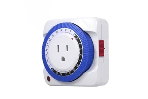 Indoor 24 Hour Mechanical Outlet Timer/Electric Plug in Timer Socket
