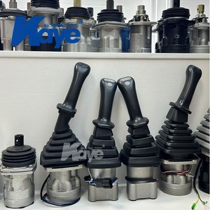 Excavator Joystick Hydraulic Remote Control Pilot Handle Valve Controller 2420-9517 For Daewoo DOOSAN DH220-5 Joystick
