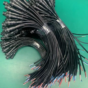 Customizable Pigtail cable with plugs