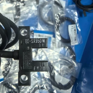 New EE-SX952-R EE-SX952-W in Box PLC Photo Sensor Connector Cable