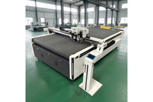 TC Customized Size Corrugated Paper Carton Boxes Making CNC Vibration Advertising KT Board Cutting Machine With Creasing Tool