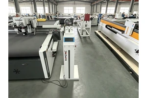Automatic Feeding High-Speed Digital Paper Cutting Machine Labels Corrugated Board Gift Box Prototyping A3 Delta Energy Saving