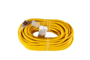 Self Locking Extension Cords - NEMA 5-15 14AWG PVC SJT 25ft W/ Sunlight Resistance