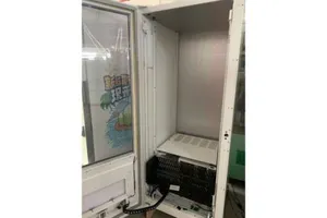 Vending Machine Cabinet with Lift/ Elevator System