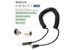 Gold-plated 3.5mm/2.5mm Male to PC Sync Cable Cord Male Speedlight Flash Trigger Connect Spring Coiled Wire Cord with Screw Lock