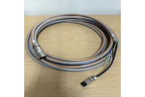 Brand New NEW Motor Power and Data Cable 33' 10m for PLC