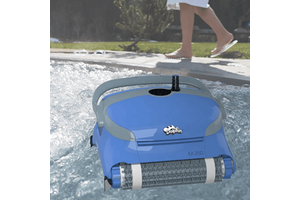 M250 Swimming Pool Cleaning Robot Bottom of the Pool Wall 24m Anti-twist Device