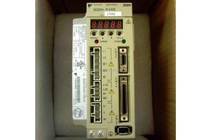 NEW YASKAWA SERVOPACK Servo Driver SGDH-04AE