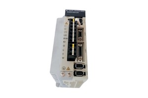 BRAND NEW YASKAWA SERVO DRIVER SERVOPACK SGDS-04A12A