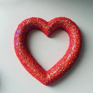 2025 New Valentine's Day Adult Polyfoam Heart Shape Gift Box for Birthday Holiday Display Space Decoration-Neopoly Technology